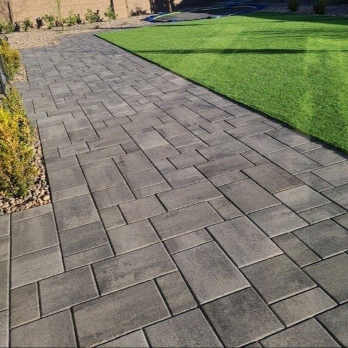 Las Vegas Paver Holland Paver Stardust 45 mm (100 sq. f SiteOne